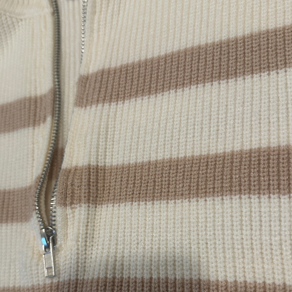 *last chance* Double Zero | Women’s Striped Sleeveless Zip-Up Sweater Vest - Picture 10 of 11